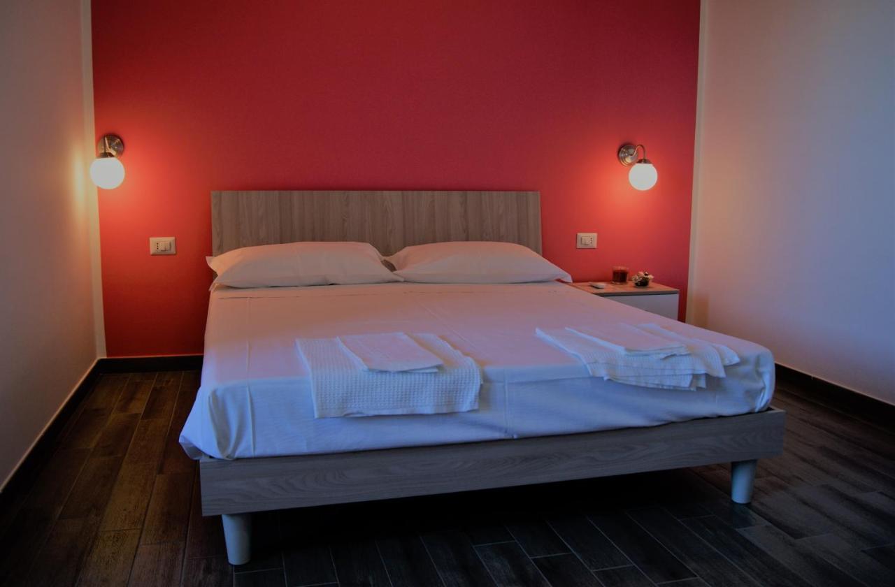B&B Apollonia Roseto Capo Spulico Exteriör bild